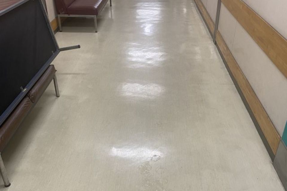 病院　清掃前